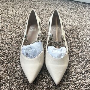 Louise et Cie Beige Heels with Metallic Chain